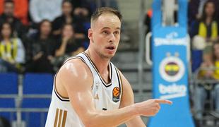 Dubaj v Atenah popustil v tretji četrtini, Prepelič ostal brez točke