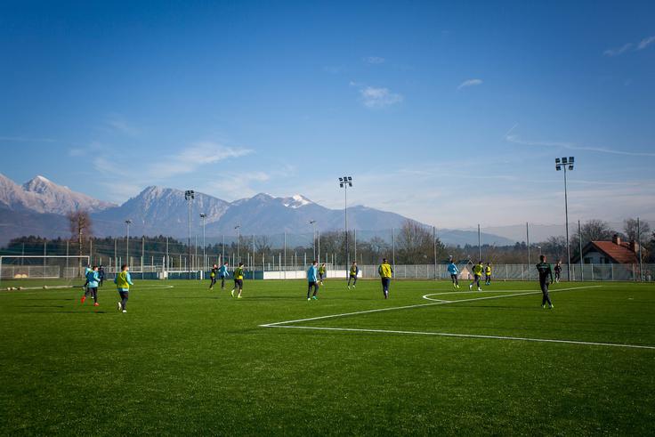 Nogometaši so v Sloveniji opravili dva treninga. Preostale bodo v Združenih arabskih emiratih. | Foto: Žiga Zupan/Sportida
