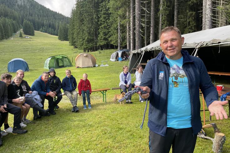 Če mladostniku na taboru zlezemo pod kožo s planinsko vzgojo, je to najboljša pot, da planinstvo postane njegov način življenja, poudarja Roman Ponebšek, podpredsednik Planinske zveze Slovenije. | Foto: Sašo Jovanovič