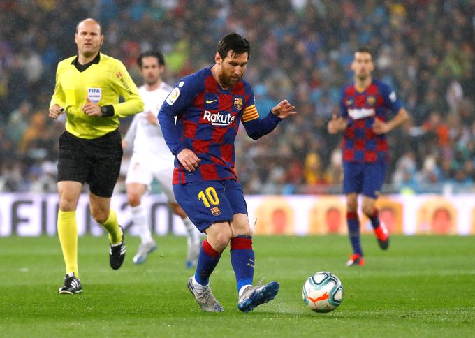 Lionel Messi in druščina so na prvi tekmi v Neaplju iztržili pozitiven rezultat. Remizirali so z 1:1. | Foto: Reuters