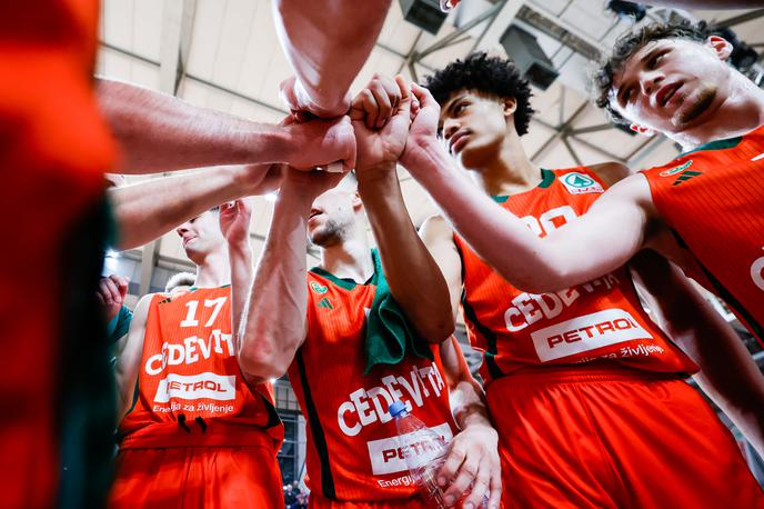 Pokal Spar, polfinale: Cedevita Olimpija - ECE Triglav Kranj | Cedevita Olimpija je upravičila vlogo favorita na prvi polfinalni tekmi pokala Spar. | Foto Aleš Fevžer