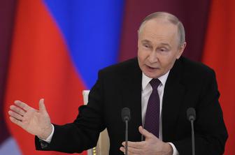 Putin: Rusija bo preučila predlog Kijeva o nenapadanju civilne infrastrukture