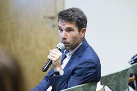 Posvet Poslovanje z nepremičninami