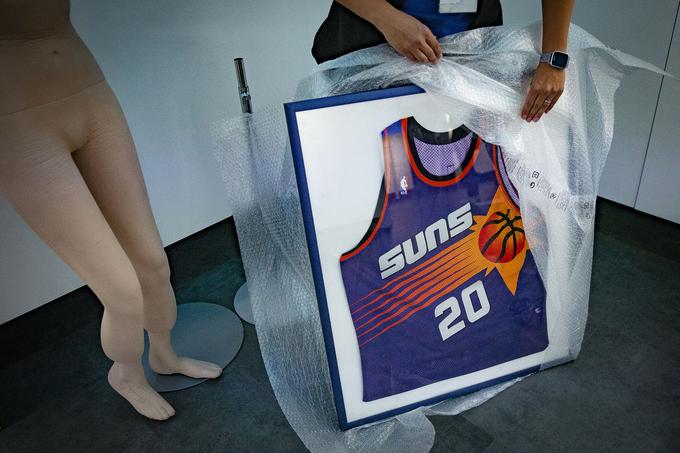 Dres Marka Milića iz ekipe Phoenix Suns | Foto: Ana Kovač