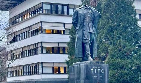 V Velenju ponoči poškodovali kip Tita #foto