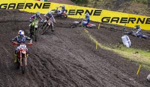 Gajser z dobrimi novicami, znova smola Pancarja, zmagal Herlings