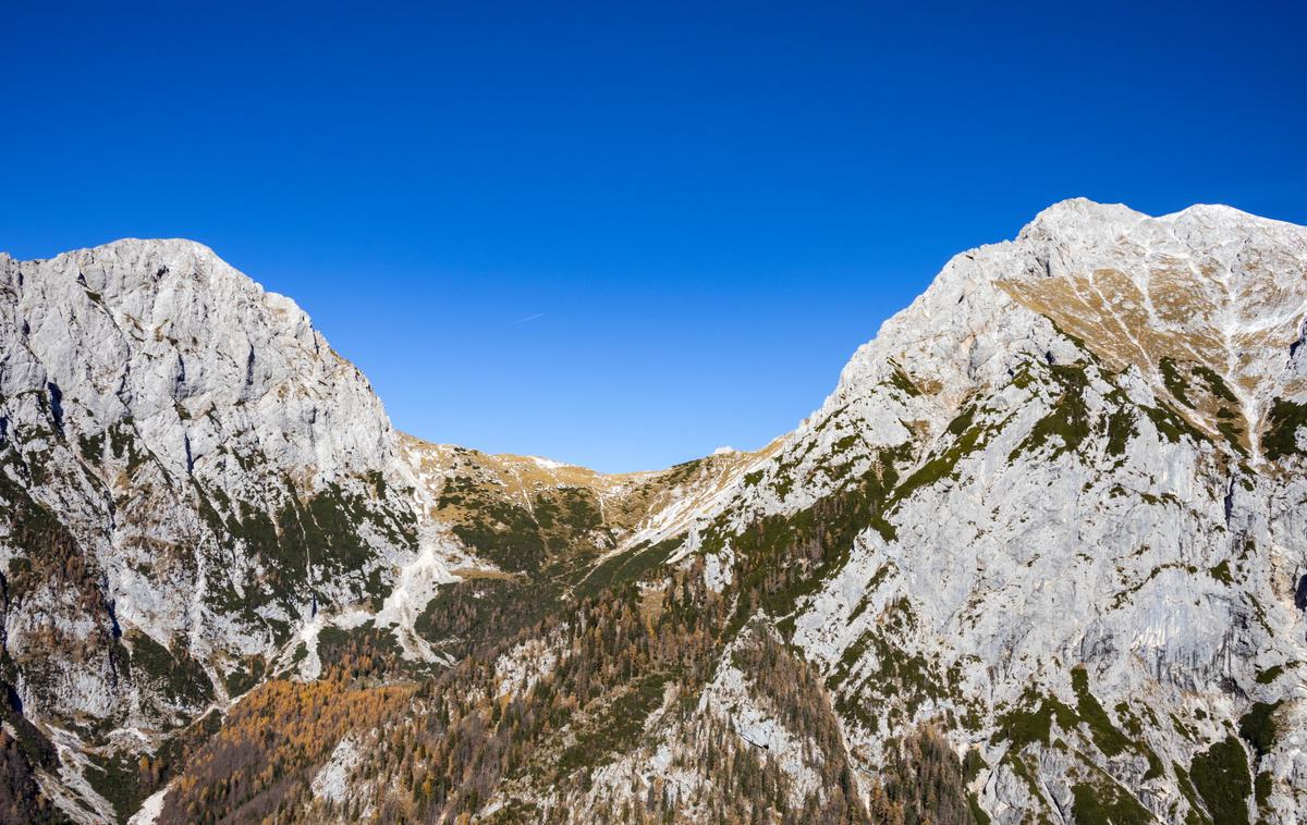 vzpon na Kamniški Dedec | Kamniški Dedec je res izvrsten razglednik, tako na Kamniško sedlo, Brano in Planjavo. | Foto Matej Podgoršek