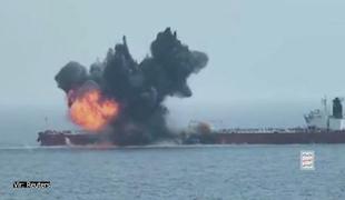 Hutiji napadli naftni tanker, odjeknila huda eksplozija #video