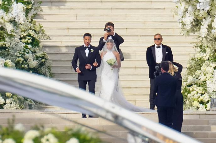 Sofia Richie poroka | Lionel Richie je svojo najmlajšo hčer Sofio pospremil pred oltar. | Foto Profimedia