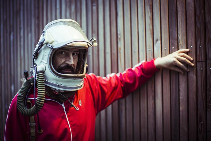 Alan Vitezič DMP | Astronavtova čelada je v resnici čelada pilota ruskega miga. | Foto Bojan Puhek
