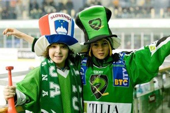 Olimpija zmagala po kazenskih strelih