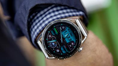 Huawei Watch GT 3: Eleganca tradicionalnosti in zanesljiva vzdržljivost