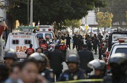 Eksplozija na sedežu mehiškega naftarja zahtevala vsaj 32 življenj (video)
