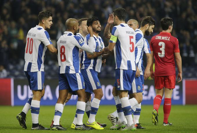 Porto je v prvem polčasu kar trikrat premagal oslabljeno postavo vodilnega Leicester Cityja. Na koncu je premagal lisice s 5:0. | Foto: Reuters
