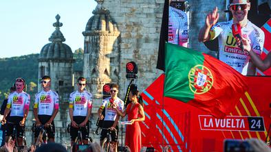 Kolesarjem UAE Team Emirates kazen, ker so počastili Pogačarjev dvojček