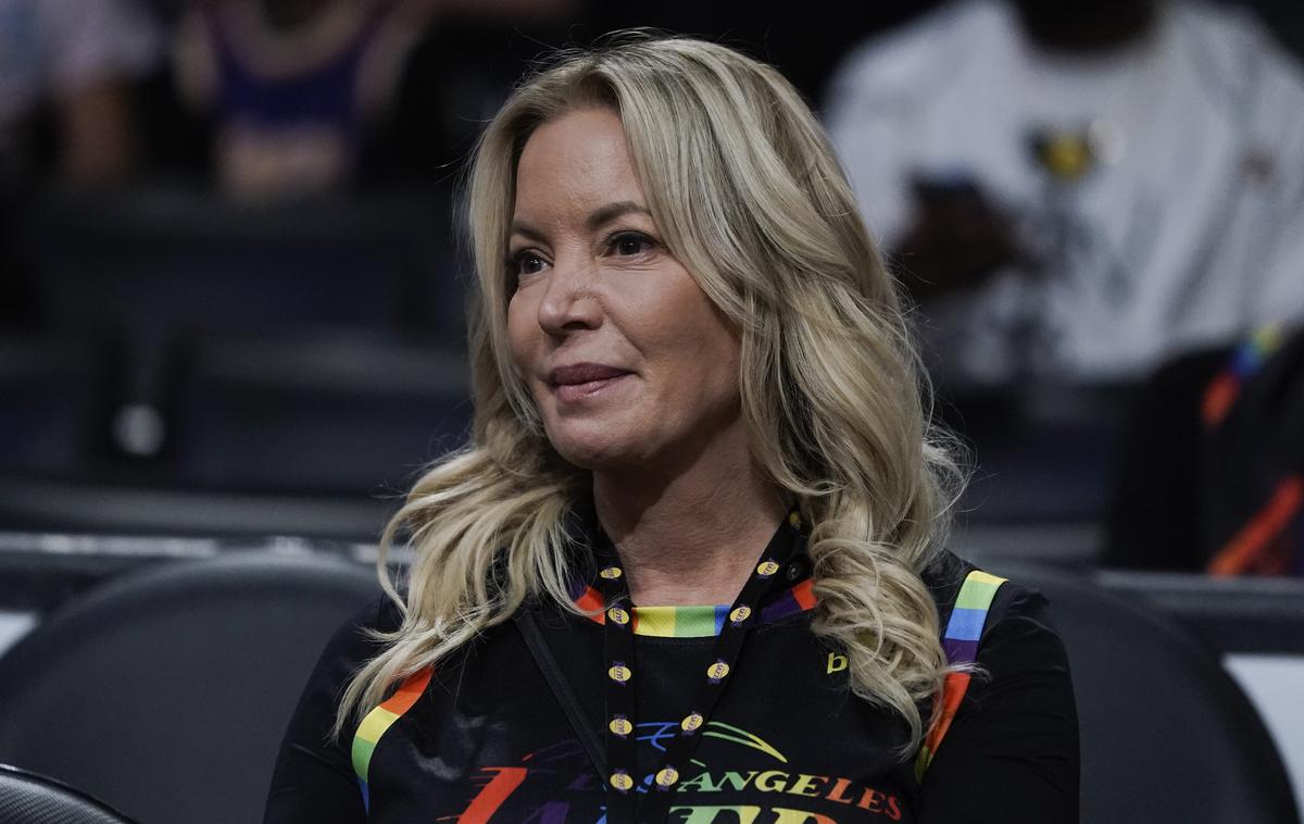 Jeanie Buss | Jeanie Buss je pripravljena prodati LA Lakers. | Foto Guliverimage