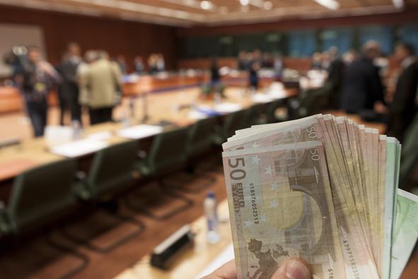 Korupcija v Sloveniji: država zdrsnila na lestvici