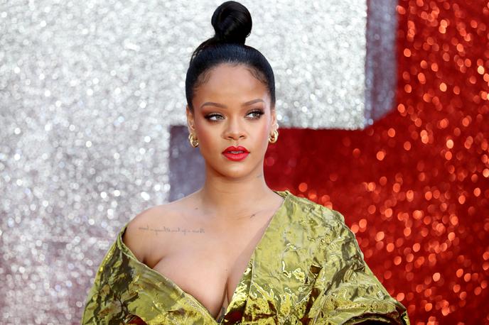Rihanna | Rihanna je organizatorje Superbowla po neuradnih informacijah zavrnila, ker želi izraziti solidarnost s temnopoltimi igralci lige NFL, ki opozarjajo na rasizem. | Foto Reuters