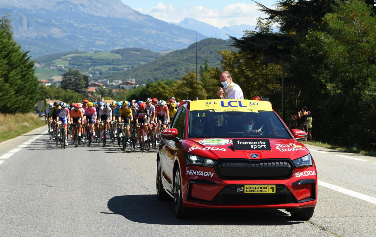 Škoda enyaq Tour de France | Direktor dirke Christian Prudhomme ga je uporabil med 183-kilometrsko peto etapo od Gapa do Privasa, nato pa bo v uporabi še med kronometrom in med zadnjo 122-kilometrsko etapo do Pariza. | Foto Škoda
