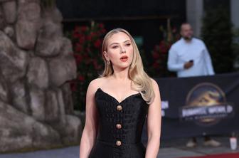 Scarlett Johansson ima pod palcem 165 milijonov, a ji vedno česa primanjkuje