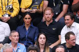 Kralj sinu in snahi zaprl vrata: Harry in Meghan ostajata navadna državljana