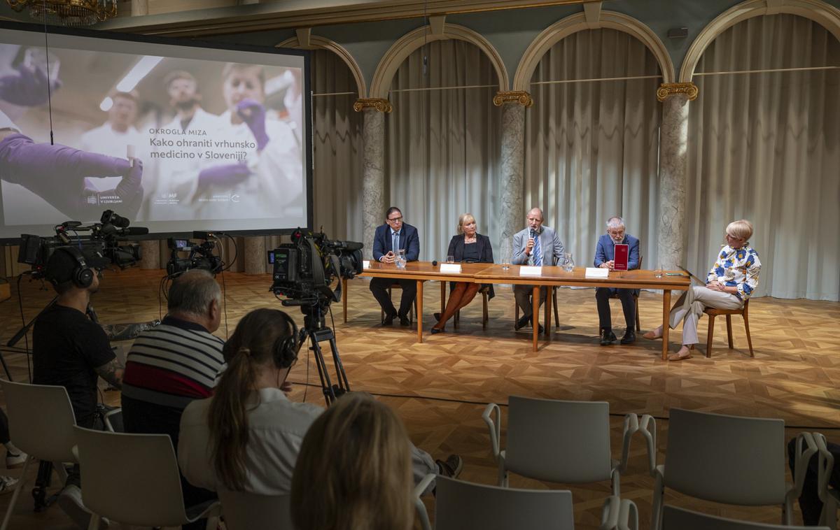 Okrogla miza z naslovom Kako ohraniti vrhunsko medicino v Sloveniji, Marko Jug, Igor Švab, Mojca Matičič | Okrogla miza z naslovom Kako ohraniti vrhunsko medicino v Sloveniji? | Foto STA