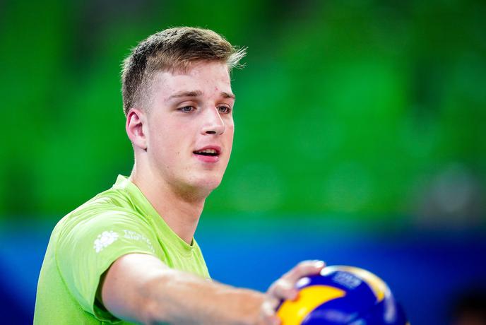 Velika okrepitev, srebrni orjak se vrača v Slovenijo