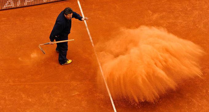 Povpraševanje po urejanju teniških igrišč je poskočilo. | Foto: Gulliver/Getty Images