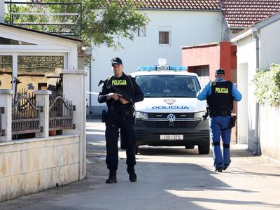 Grozljivka v Dalmaciji: 50-letnik umoril najstnika, ki mu je prinesel pico #video