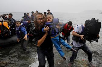 Schengen zaradi migrantske krize tik pred propadom