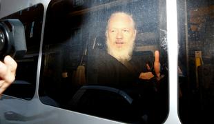 Britanske oblasti prejele ameriški nalog za izročitev Assangea