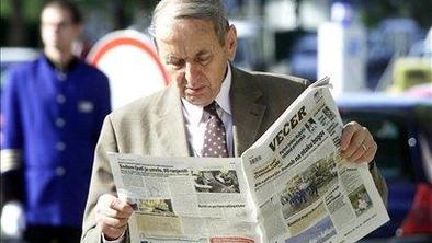 Novinarji Večera opozarjajo na krizo vodenja družbe