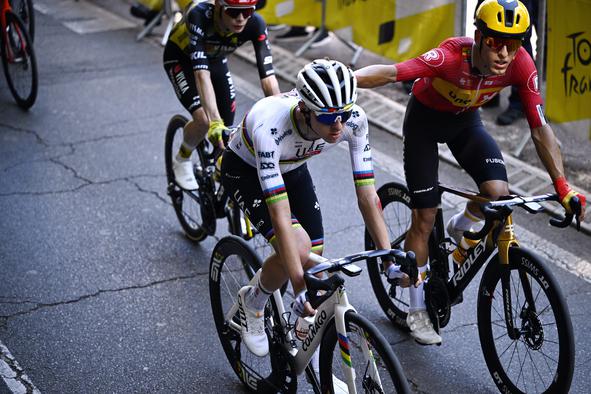 Najnovejše informacije o zdravstvenem stanju Pogačarja: takšno je mnenje zdravnika #video