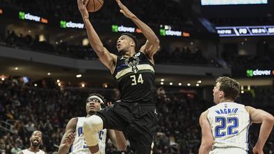 Pošastna tekma Antetokounmpa #video