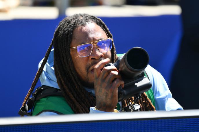 Marshawn Lynch | Marshawn Lynch je med akreditiranimi fotografi svetovnega nogometnega prvenstva. | Foto Reuters