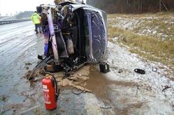 V nesreči na štajerski avtocesti udeleženo osebno vozilo