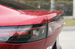 Ena najlepših limuzin? Kaj zares zmore in zakaj predlagamo drastično idejo? #foto