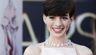Anne Hathaway se dogovarja za vlogo v komediji Laggies