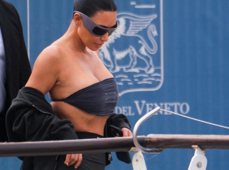 Prispela je tudi že resničnostna zvezdnica in podjetnica Kim Kardashian. | Foto: Reuters