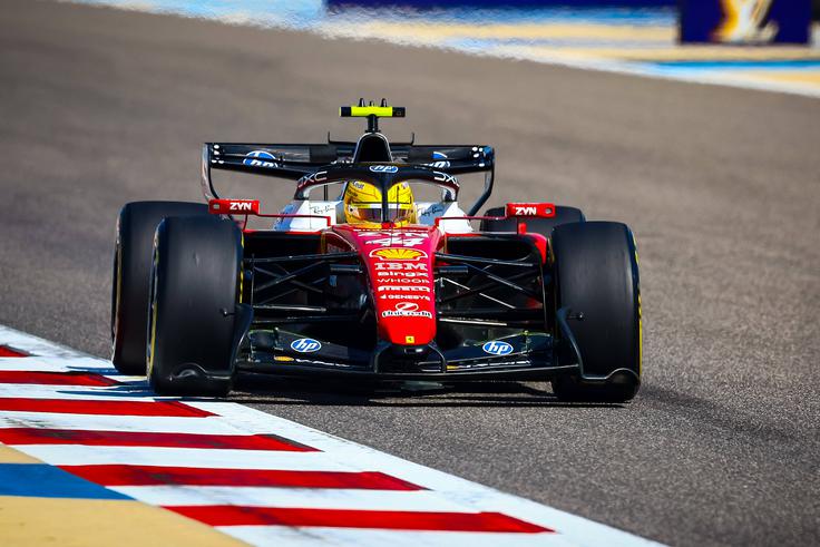 "Zaprta" zgornja plošča na zadnjem krilcu. Odprejo jo na dolgih ravninah. Na zgornji fotografiji je odprta in obrnjena. | Foto: Guliverimage