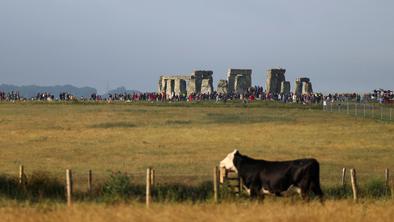 Podnebni aktivisti tokrat nad znameniti Stonehenge