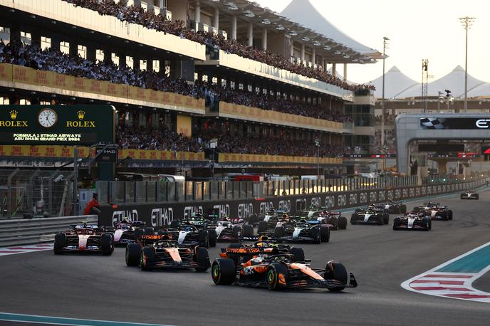 Abu Dabi formula 1 štart | Štart VN Abu Dabija, s katero se je končala letošnja sezona formula ena | Foto Reuters