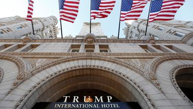 Trump je pred vrati Bele hiše odprl luksuzni hotel