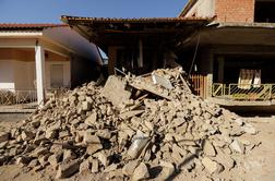 Posledice močnega potresa: 900 stavb v Grčiji neprimernih za bivanje