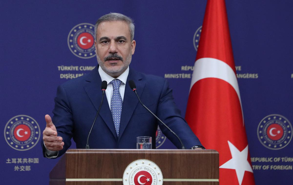 Hakan Fidan, turški zunanji minister, Turčija | Izrael je medtem danes kljub premirju izvedel nove napade na palestinsko enklavo, v katerih je po navedbah palestinske tiskovne agencije WAFA umrlo vsaj pet Palestincev. | Foto Reuters