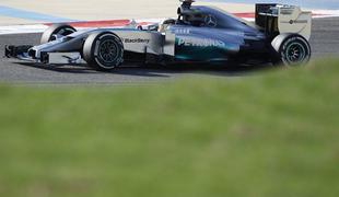 Dirkača Mercedesa spet nepremagljiva, le Force India in Williams manj kot sekundo za njima