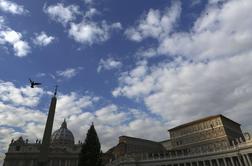 ZN: Vatikan mora takoj odstraniti tiste, ki so zlorabljali otroke