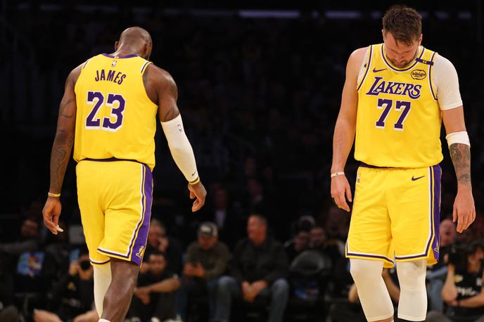 Luka Dončić | Luka Dončić je nastopil drugič v dvorani Crypto.com Arena v dresu LA Lakers in doživel prvi poraz. | Foto Reuters