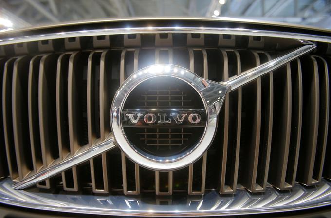Logotip švedskega proizvajalca avtomobilov Volvo | Foto: Reuters