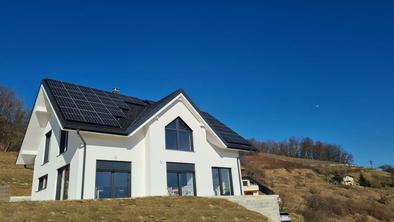 Super ponudba – sončna elektrarna z baterijo in razsmernikom Growatt